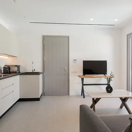 Etherial Pool Apartamento *