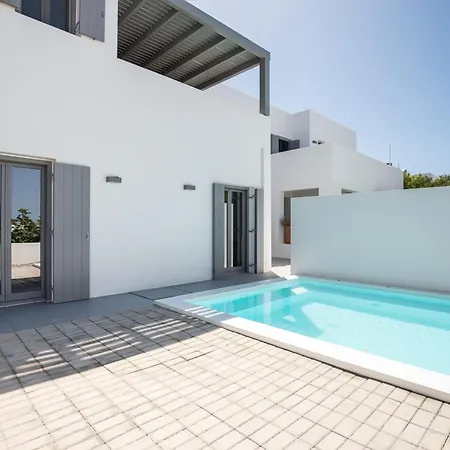 Etherial Pool Apartamento Alikí